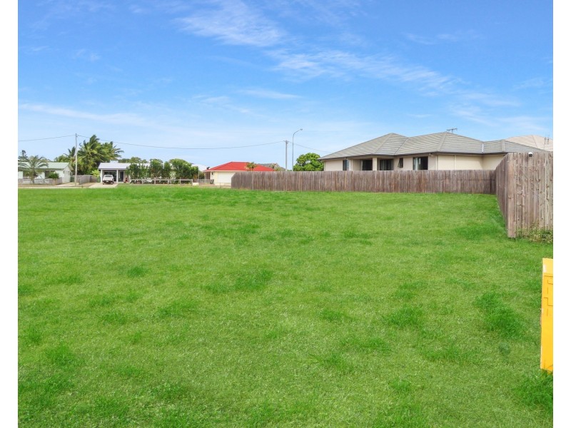 16 Baker Street, Bowen QLD 4805