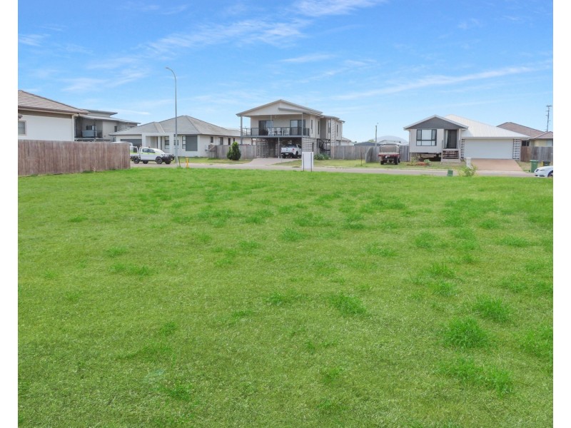 16 Baker Street, Bowen QLD 4805