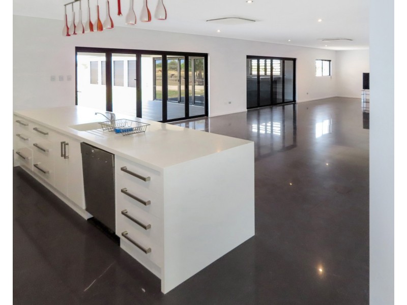 50 Flemington Road, Bowen QLD 4805
