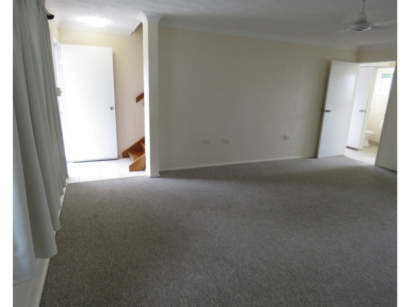 4/108 Herbert Street, Bowen QLD 4805