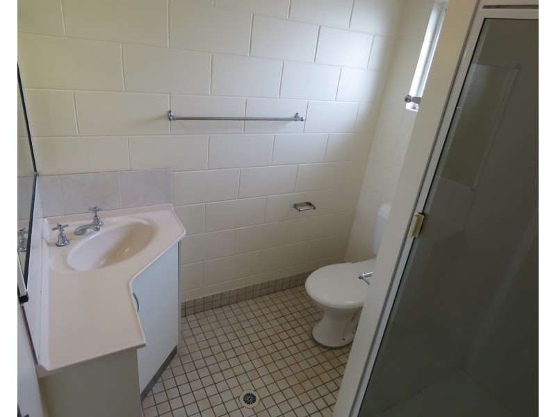 4/108 Herbert Street, Bowen QLD 4805