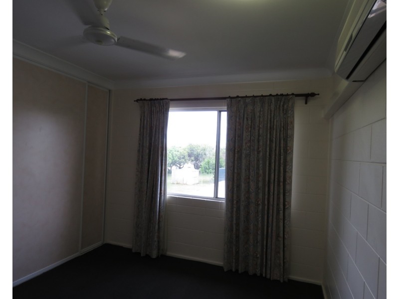 4/108 Herbert Street, Bowen QLD 4805