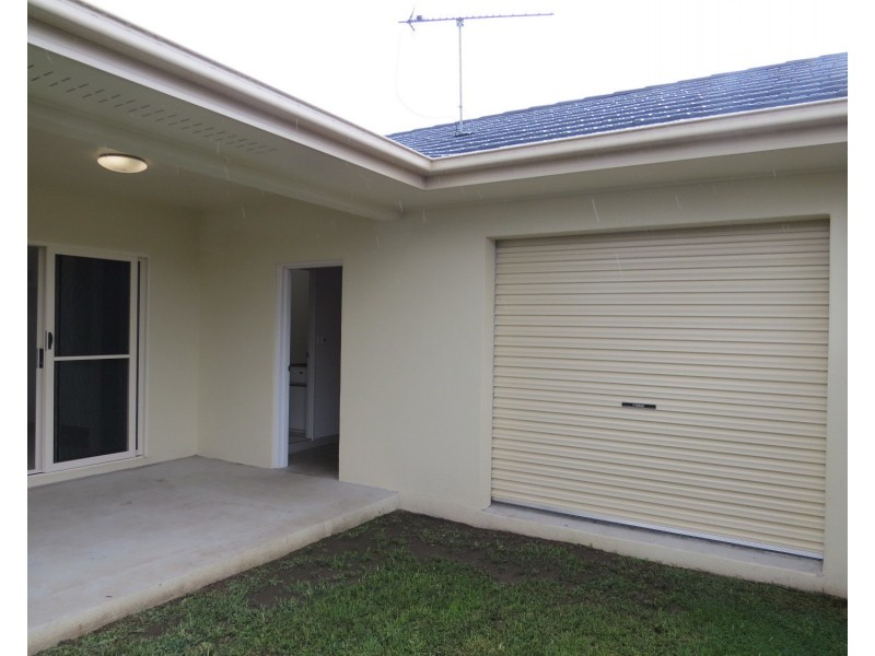 33 Seabreeze Crescent, Bowen QLD 4805