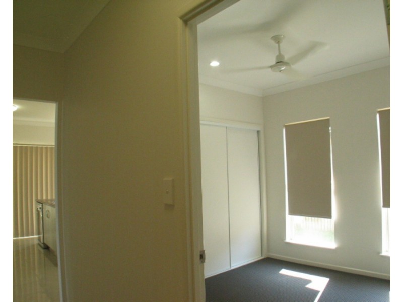 33 Seabreeze Crescent, Bowen QLD 4805