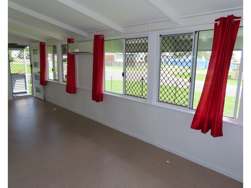 55 Whyte Avenue, Bowen QLD 4805