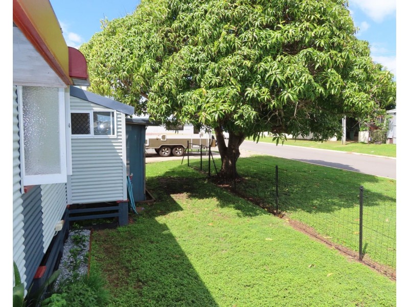 55 Whyte Avenue, Bowen QLD 4805