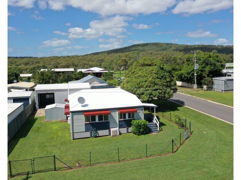 55 Whyte Avenue, Bowen QLD 4805