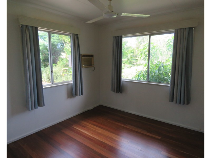 2/12 Verna Street, Bowen QLD 4805