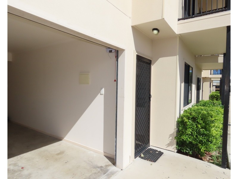 4/34 Poole Street, Bowen QLD 4805