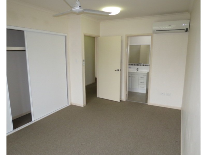 4/34 Poole Street, Bowen QLD 4805