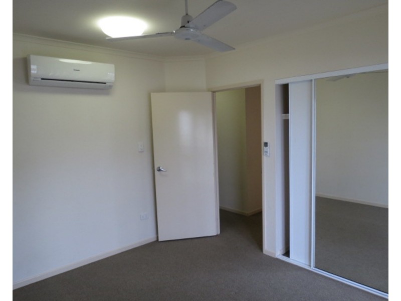 4/34 Poole Street, Bowen QLD 4805