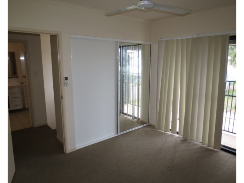 4/34 Poole Street, Bowen QLD 4805