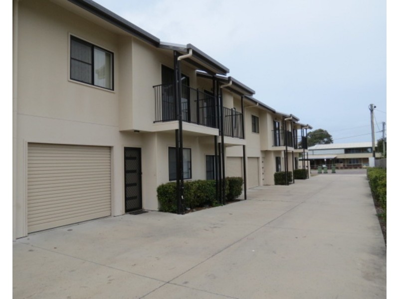 4/34 Poole Street, Bowen QLD 4805