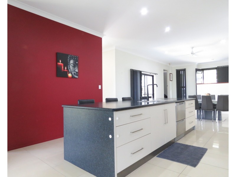 6 Allan Place, Bowen QLD 4805