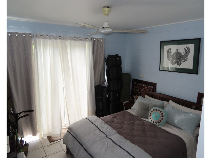 14 Livingstone Street, Bowen QLD 4805