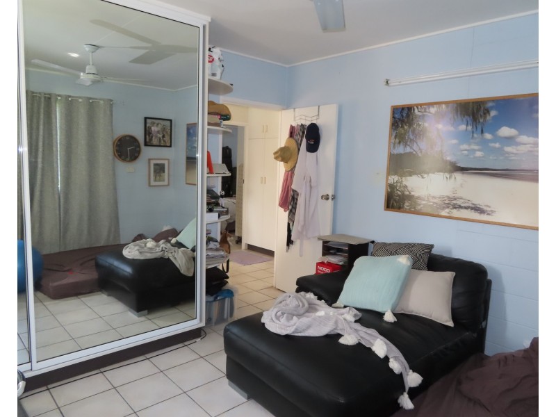 14 Livingstone Street, Bowen QLD 4805