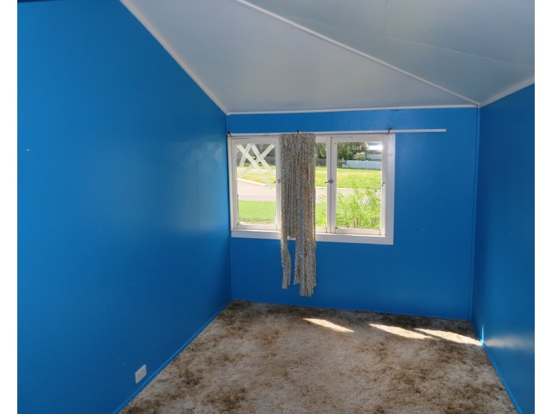 14 Livingstone Street, Bowen QLD 4805