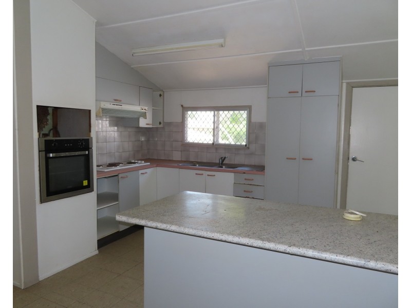 14 Livingstone Street, Bowen QLD 4805