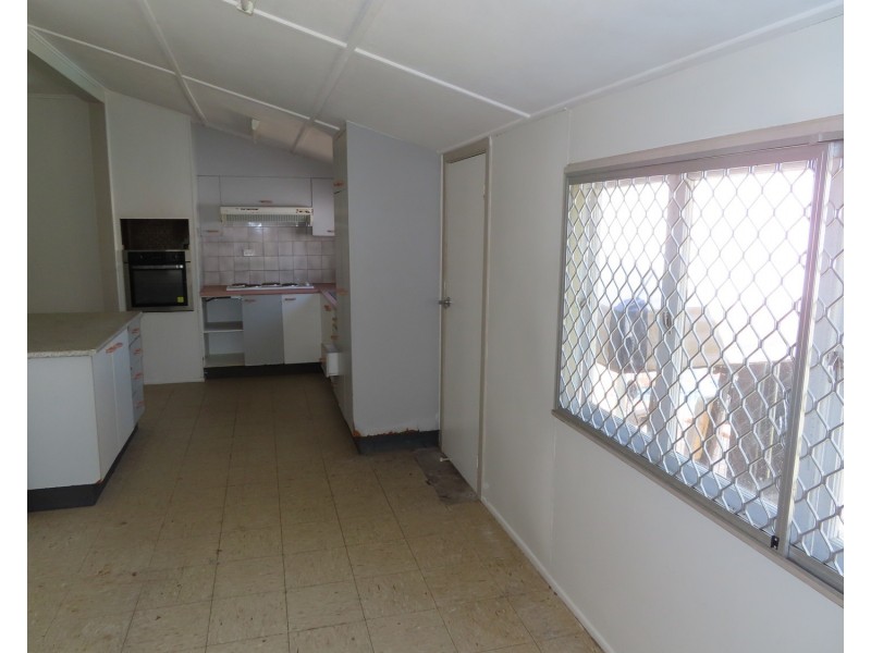 14 Livingstone Street, Bowen QLD 4805