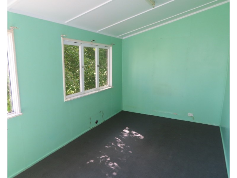 14 Livingstone Street, Bowen QLD 4805