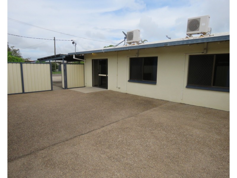 1/20 Marshall Street, Bowen QLD 4805