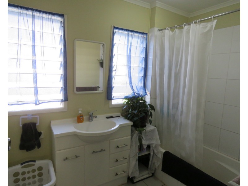 100 Williams Street, Bowen QLD 4805