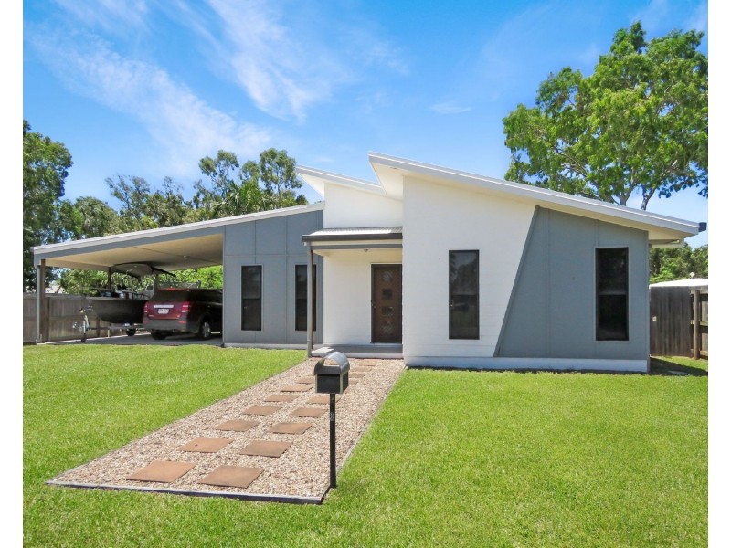 36 Crofton Street, Bowen QLD 4805