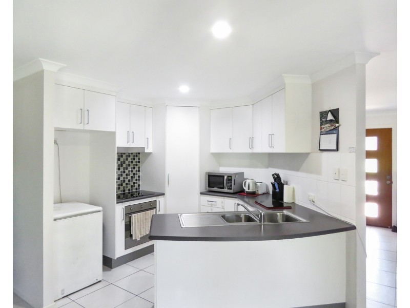 36 Crofton Street, Bowen QLD 4805