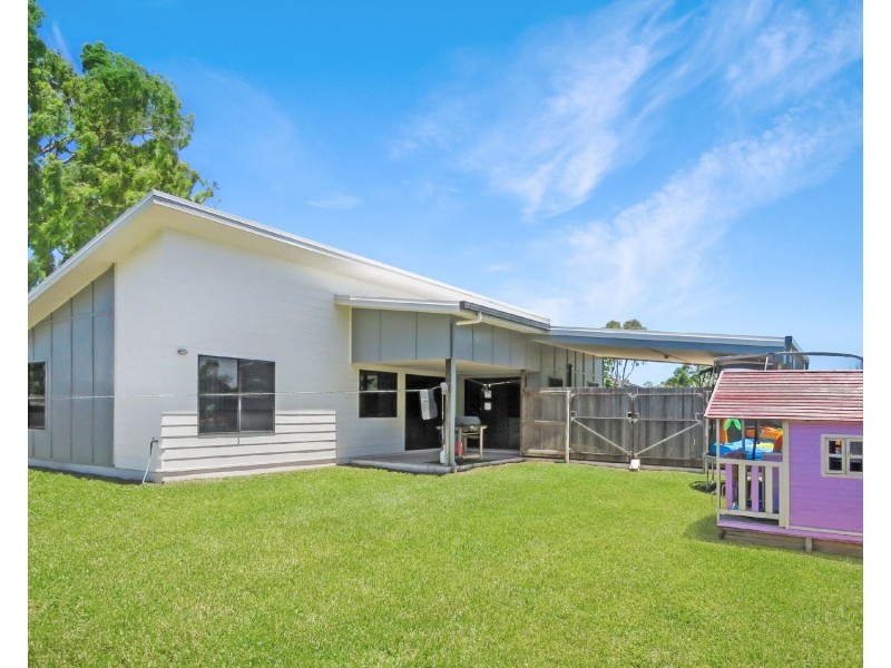 36 Crofton Street, Bowen QLD 4805