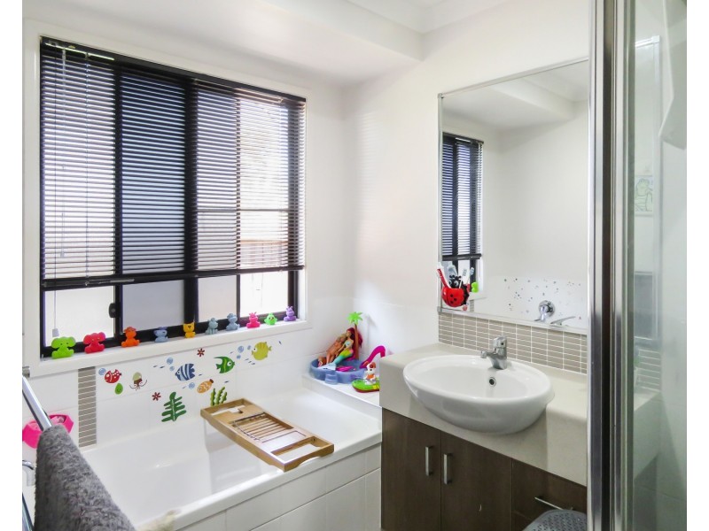 36 Crofton Street, Bowen QLD 4805