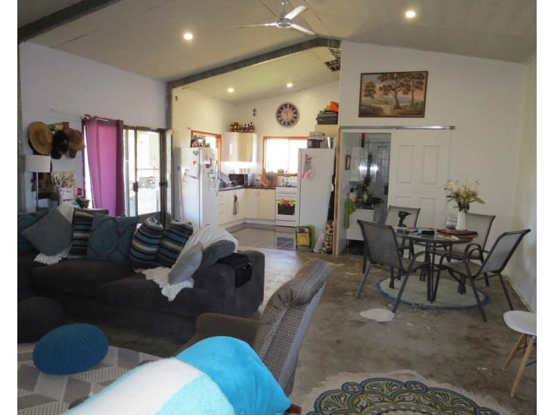 2 Elphinstone Road, Bowen QLD 4805
