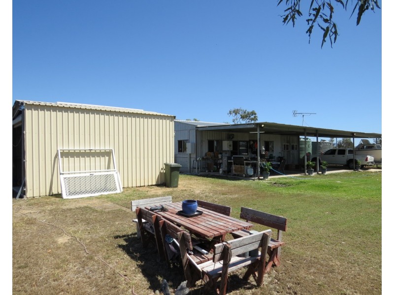 2 Elphinstone Road, Bowen QLD 4805