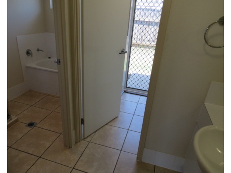29 Sapphire Crescent, Bowen QLD 4805