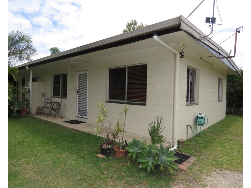 1/10 Verna Street, Bowen QLD 4805