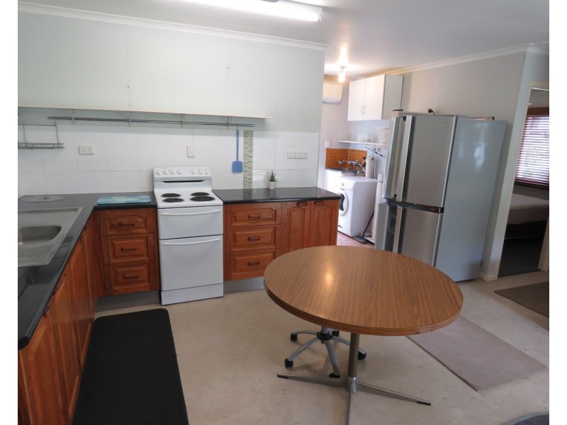 1/10 Verna Street, Bowen QLD 4805