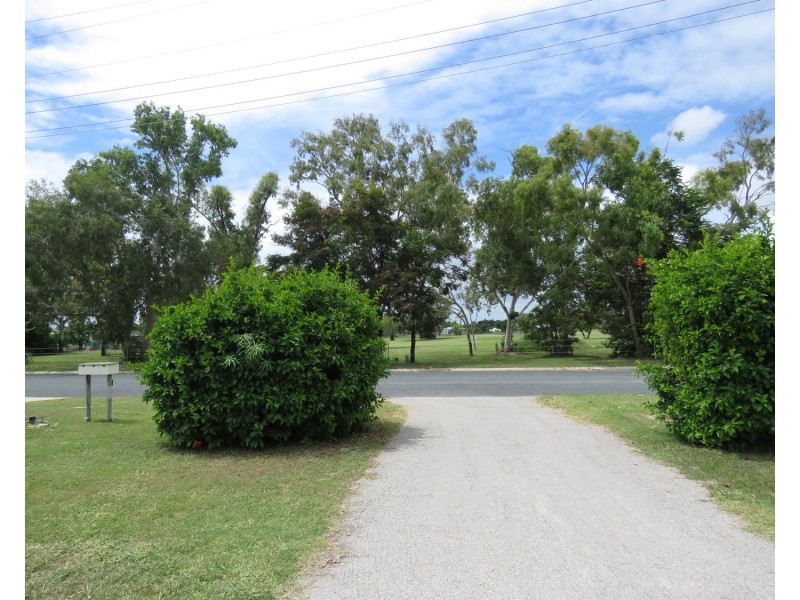 1/10 Verna Street, Bowen QLD 4805