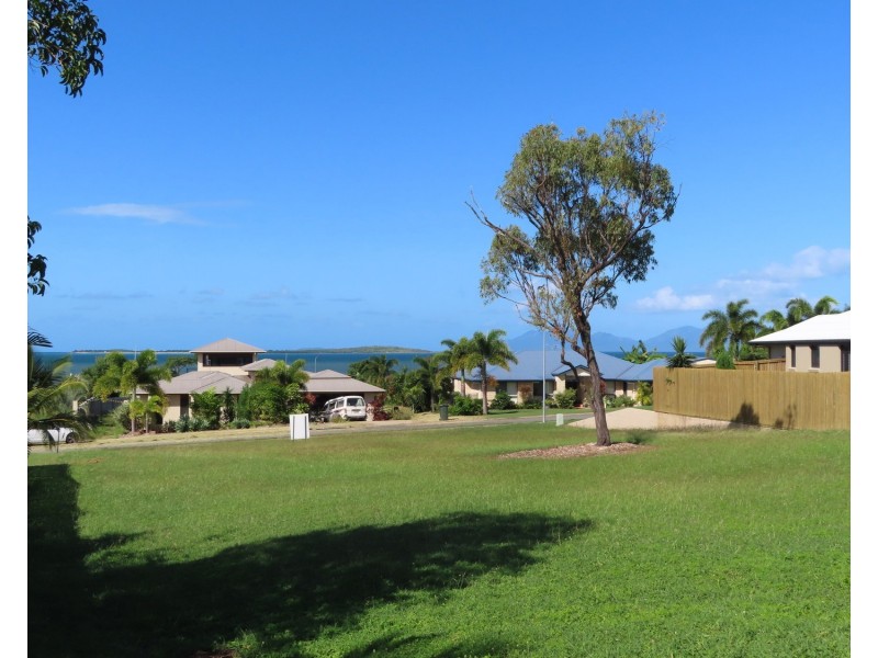 13-15 Marine Parade, Bowen QLD 4805