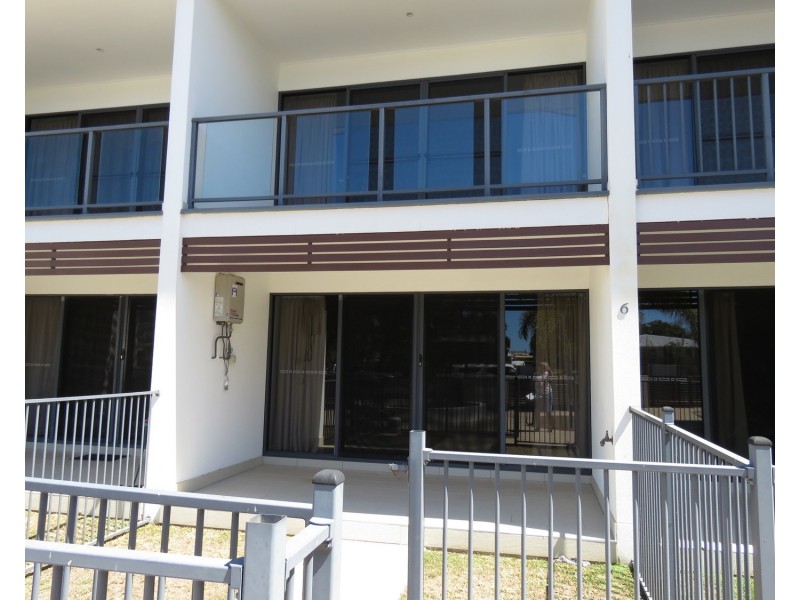 6/74A Powell Street, Bowen QLD 4805