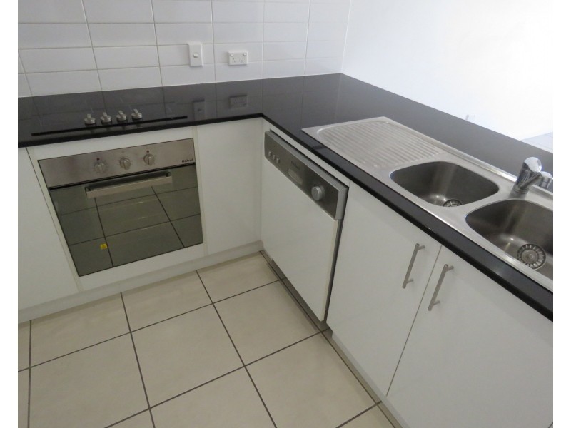 6/74A Powell Street, Bowen QLD 4805