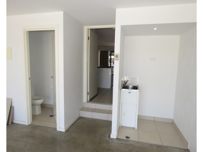 6/74A Powell Street, Bowen QLD 4805