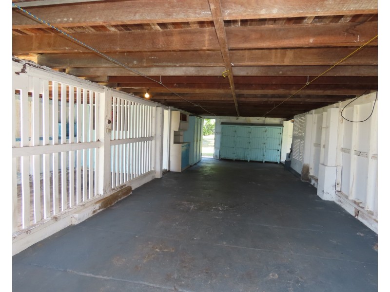 25 Kennedy Street, Bowen QLD 4805