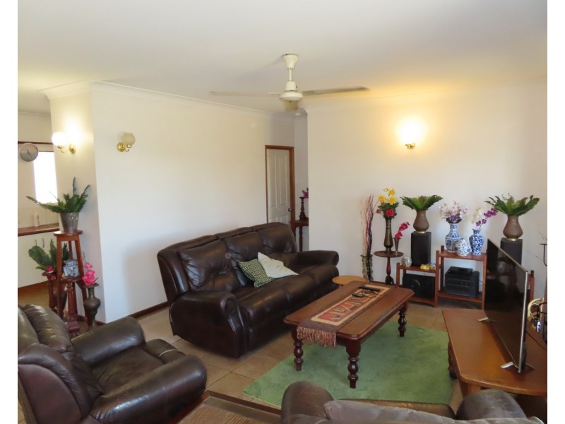 24 Crofton Street, Bowen QLD 4805