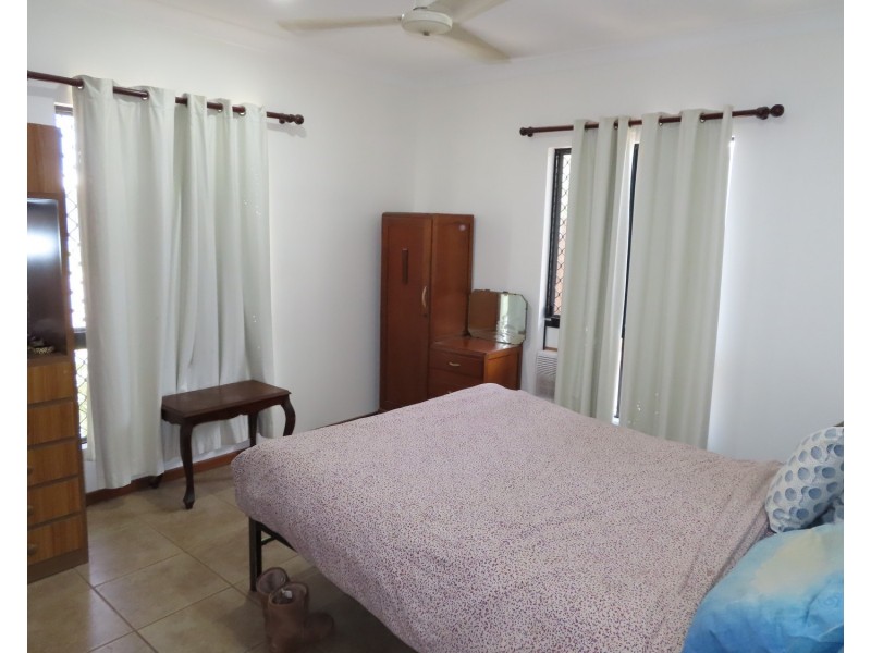 24 Crofton Street, Bowen QLD 4805