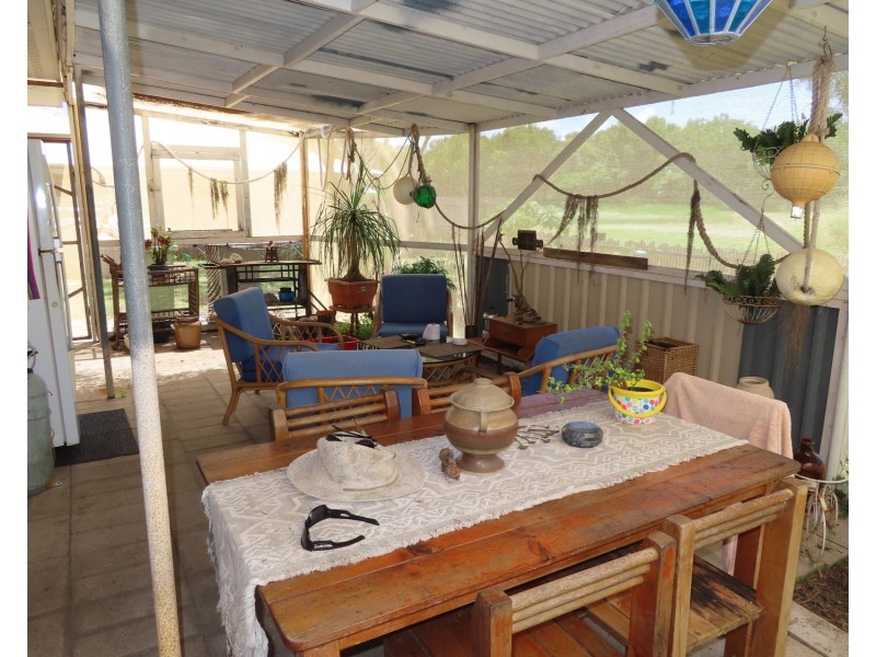 24 Crofton Street, Bowen QLD 4805