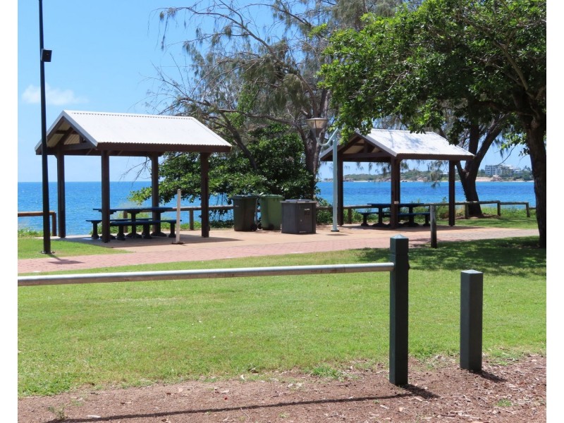 24 Crofton Street, Bowen QLD 4805