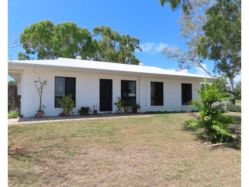 24 Crofton Street, Bowen QLD 4805