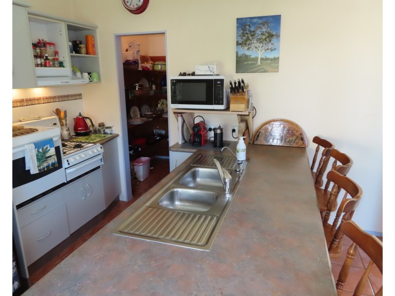 72 Poole Street, Bowen QLD 4805