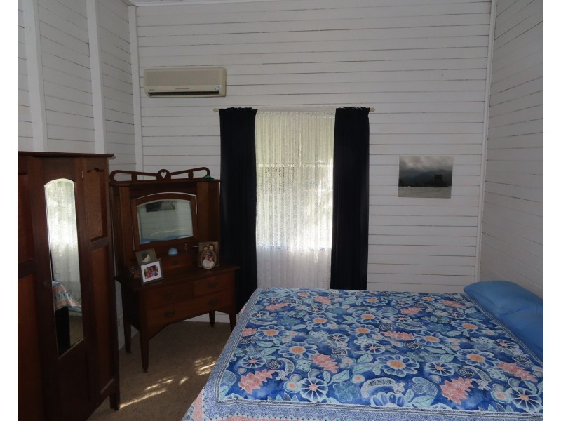 72 Poole Street, Bowen QLD 4805