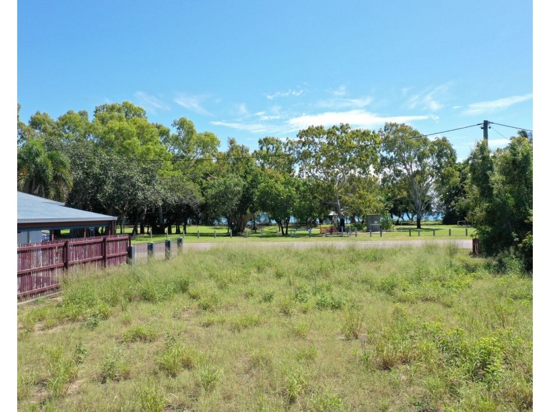 43 Horseshoe Bay Road, Bowen QLD 4805