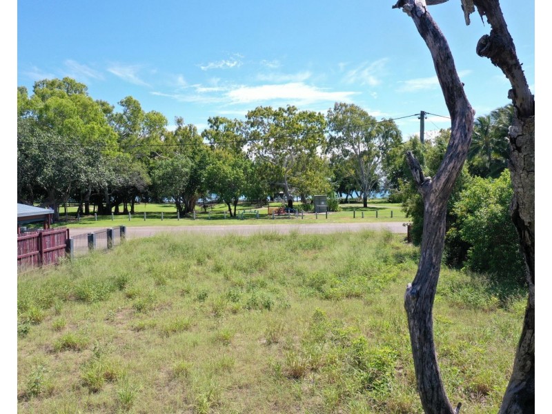 43 Horseshoe Bay Road, Bowen QLD 4805